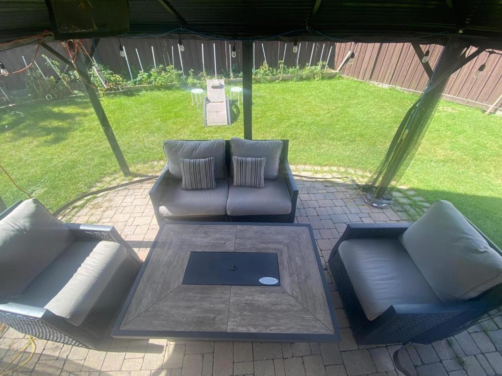 ברמפטון Apartment B 2 Bedroom מראה חיצוני תמונה